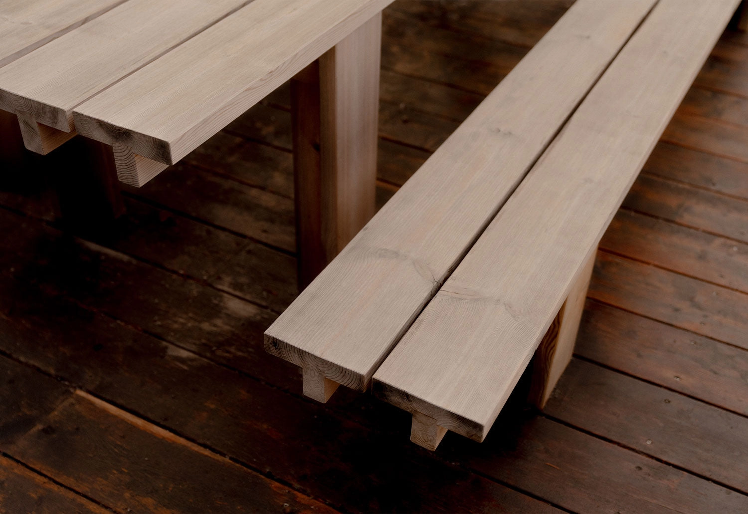 013 Osa Outdoor Bench
