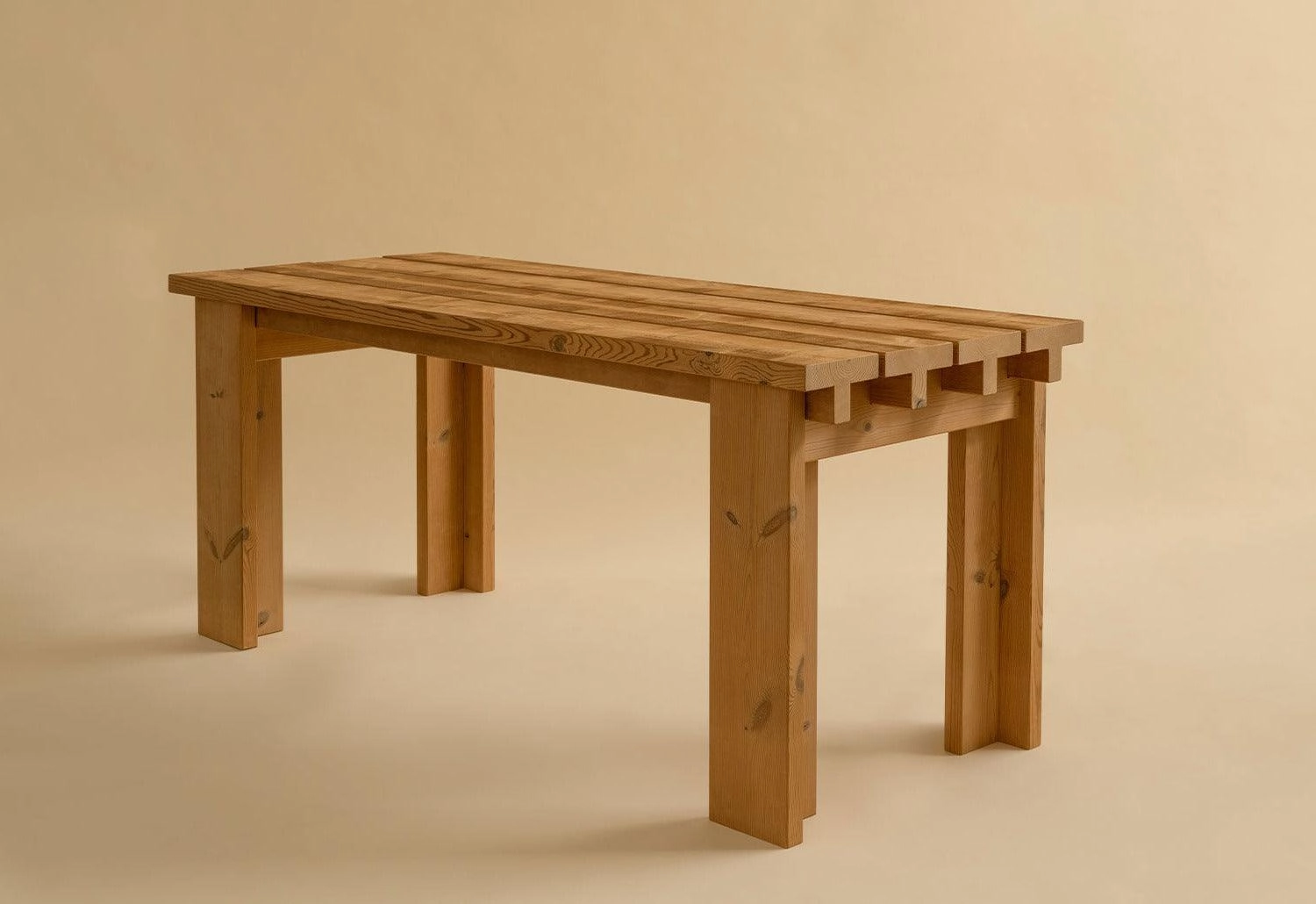 013 Osa Outdoor Dining Table