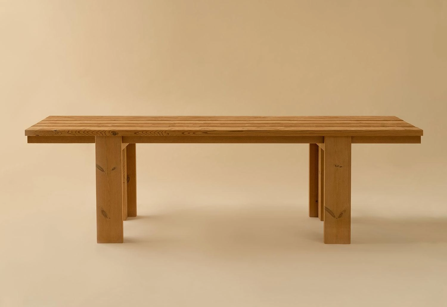 013 Osa Outdoor Dining Table