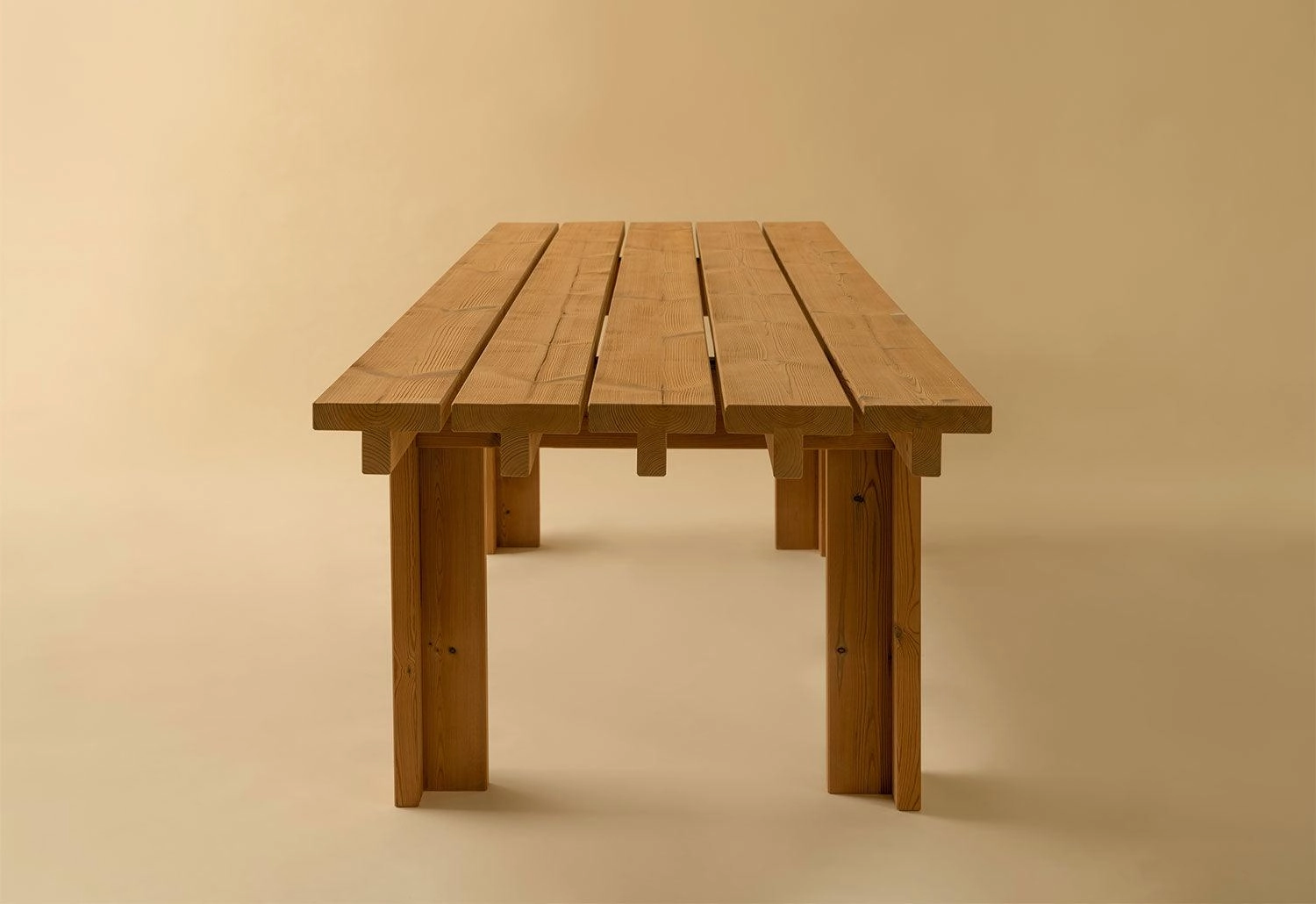 013 Osa Outdoor Dining Table