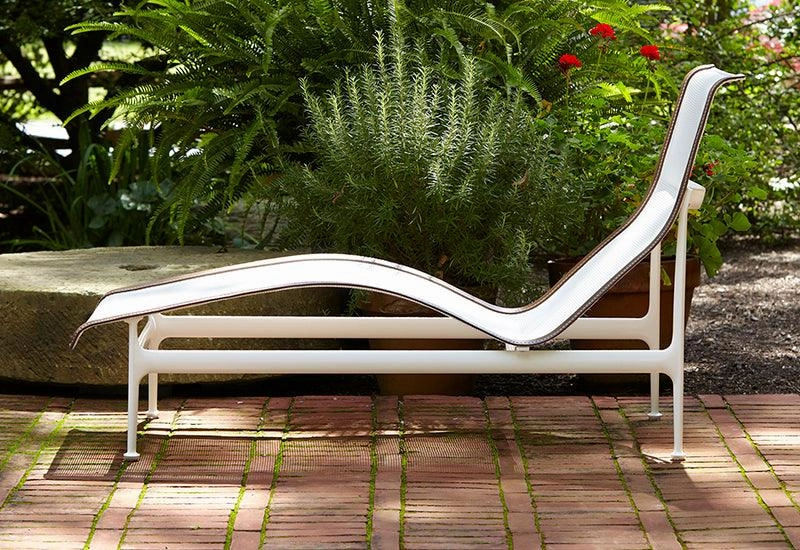 1966 Contour Chaise Longue
