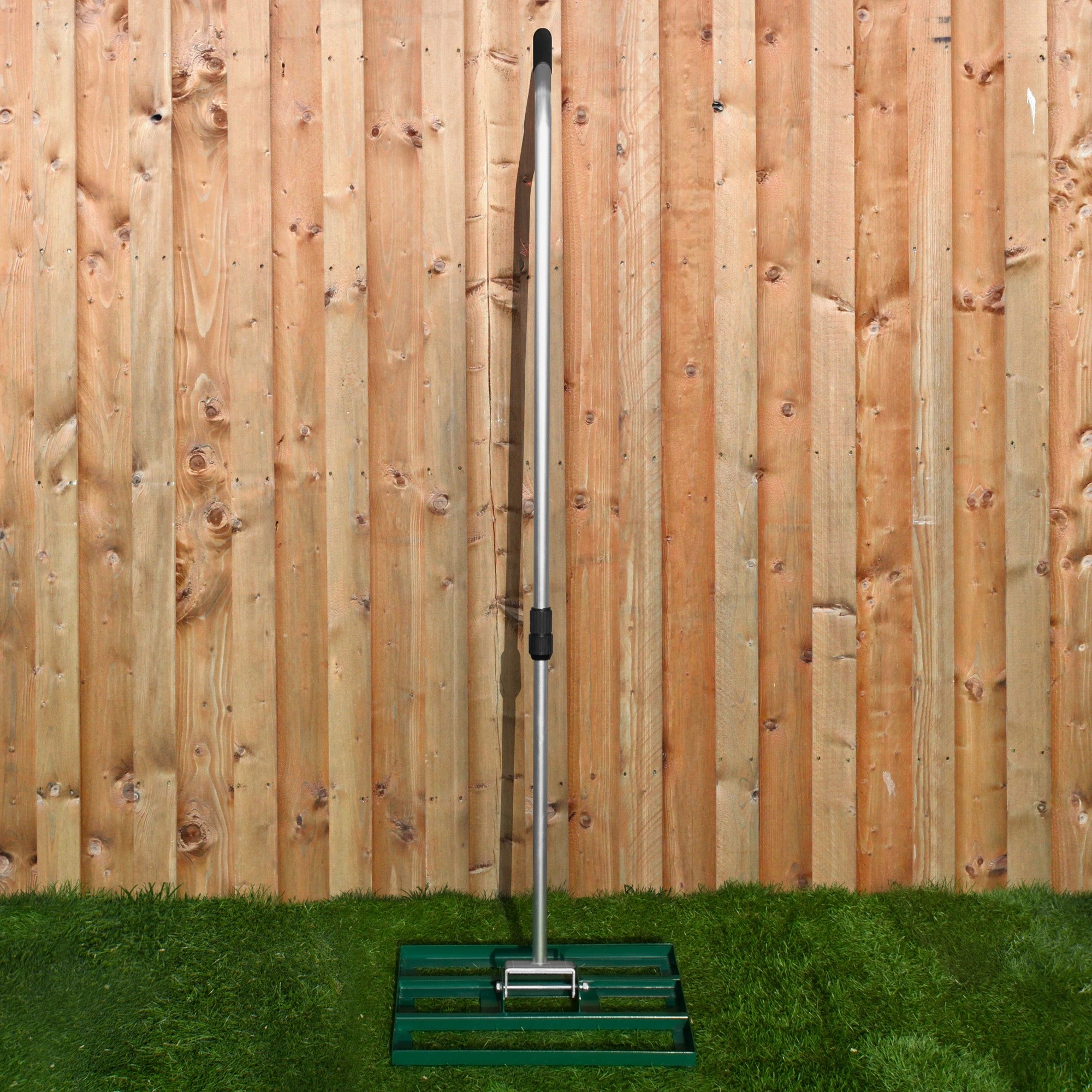 50cm Lawn Leveller & Aerator  Green