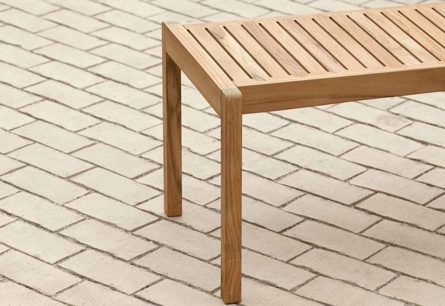 AH912 Outdoor Table Bench