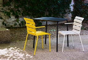 Aligned Table | Squareoutdoor patio furniture set