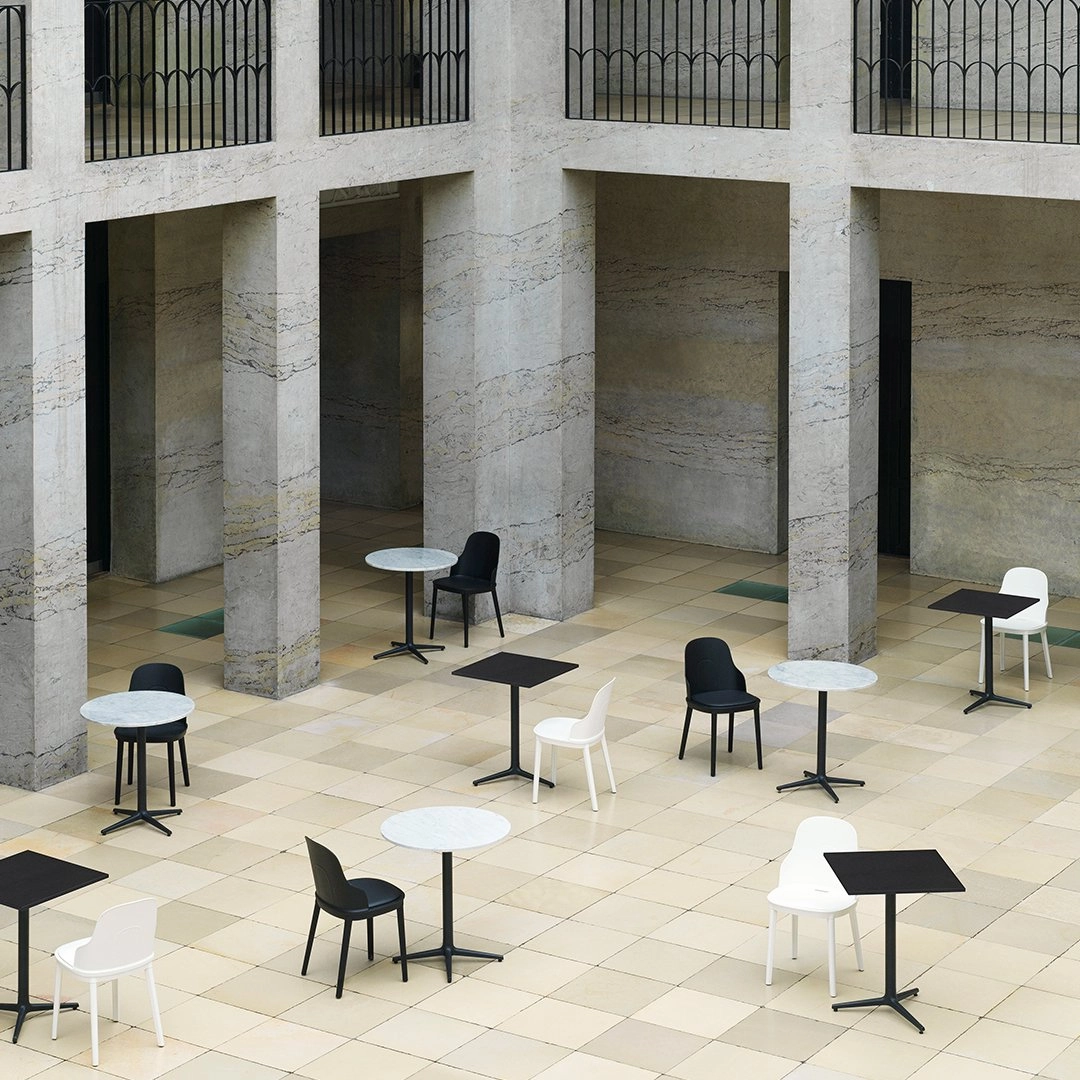 Allez Round Outdoor Cafe Table - 3 Legs