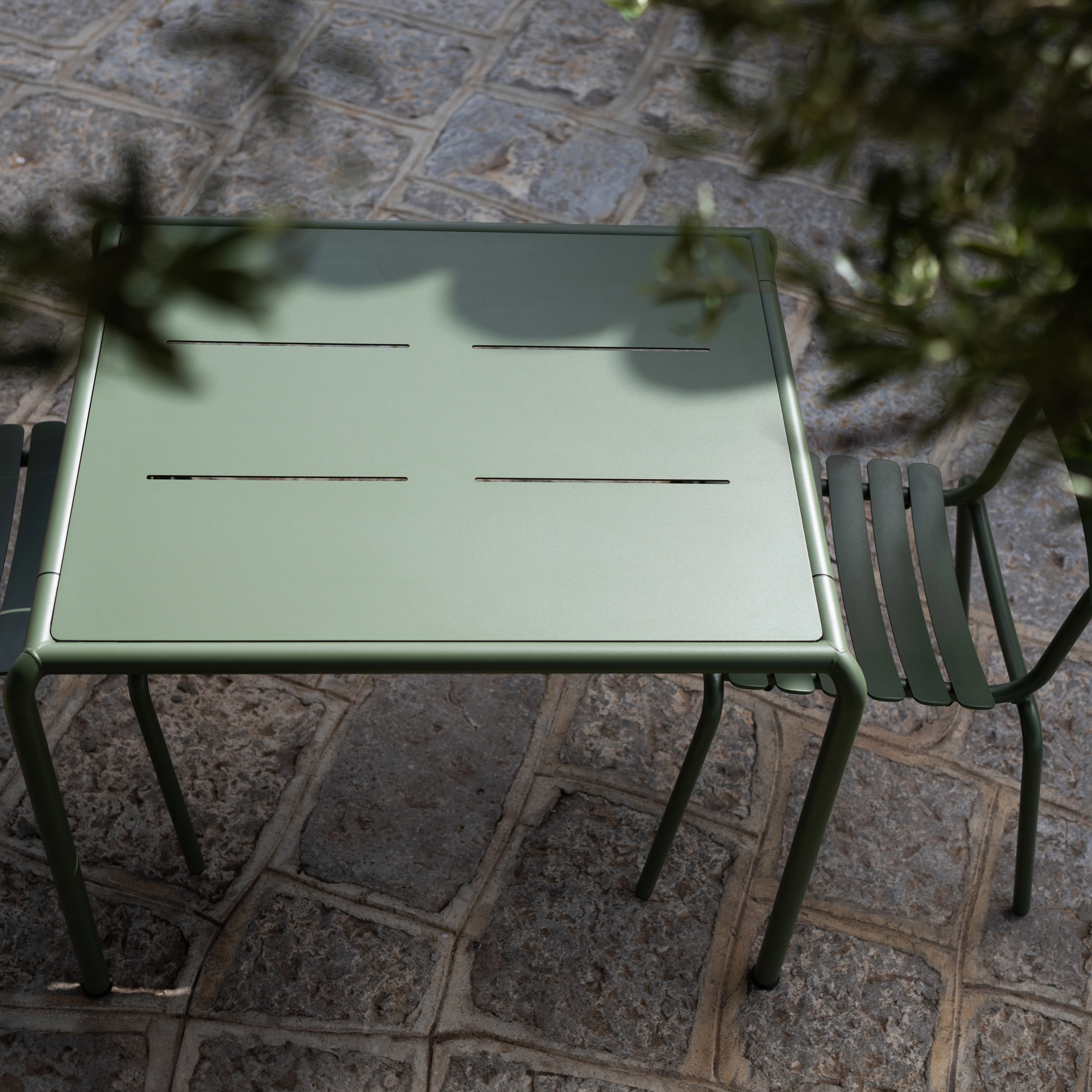 ALUA Outdoor Side Chair