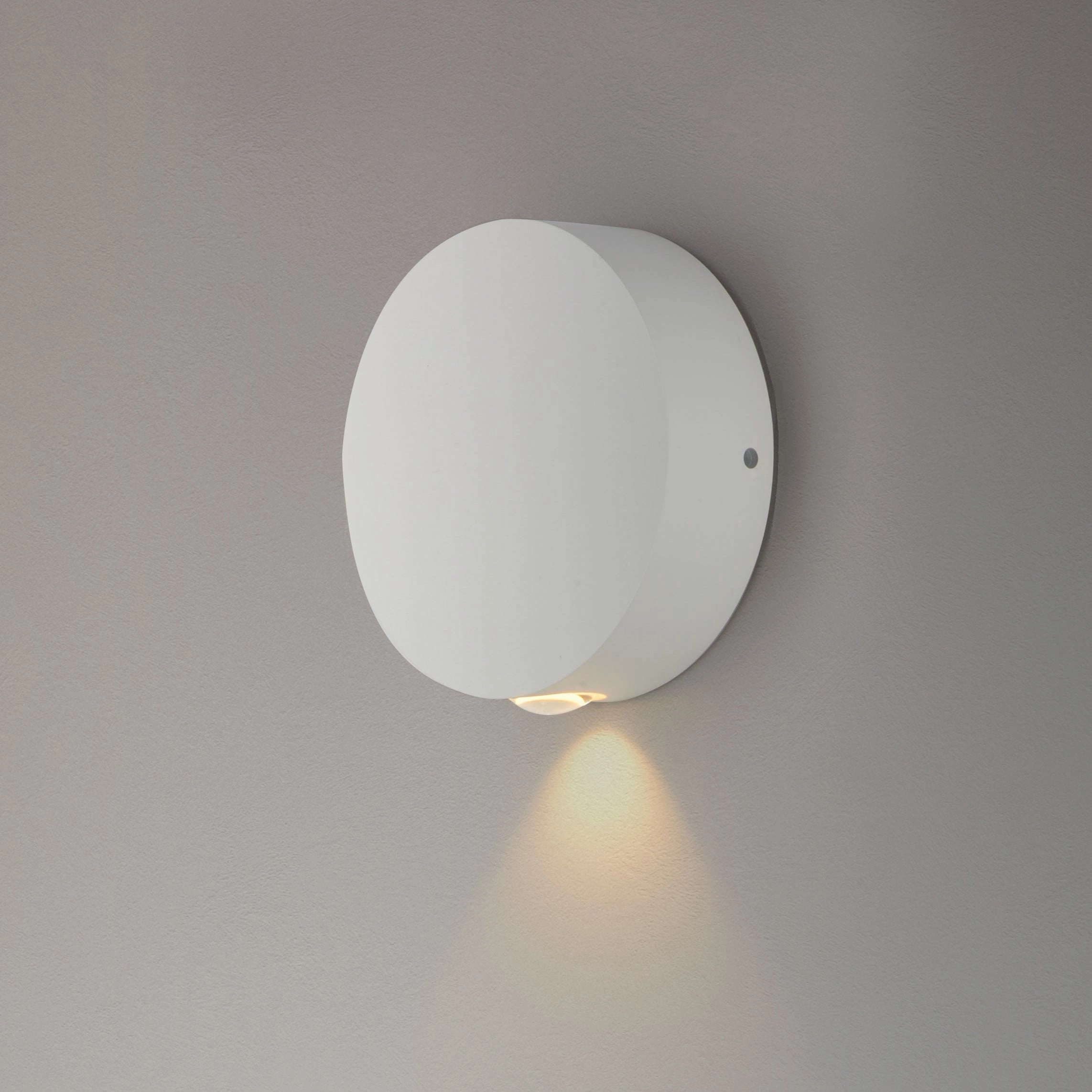Alumilux Glint LED Outdoor Wall Sconce White