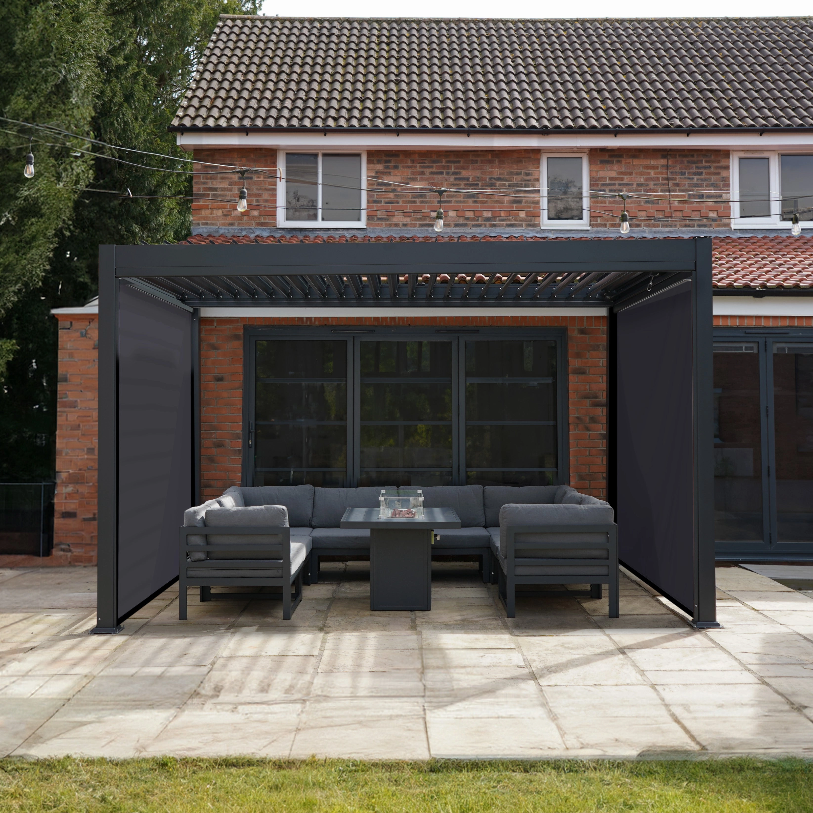 Aluminium Pergola With Anthracite Blinds - 3m x 3m