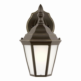Bakersville Small 1-Light Outdoor Wall Light (with Bulb)Weatherproof outdoor lighting
