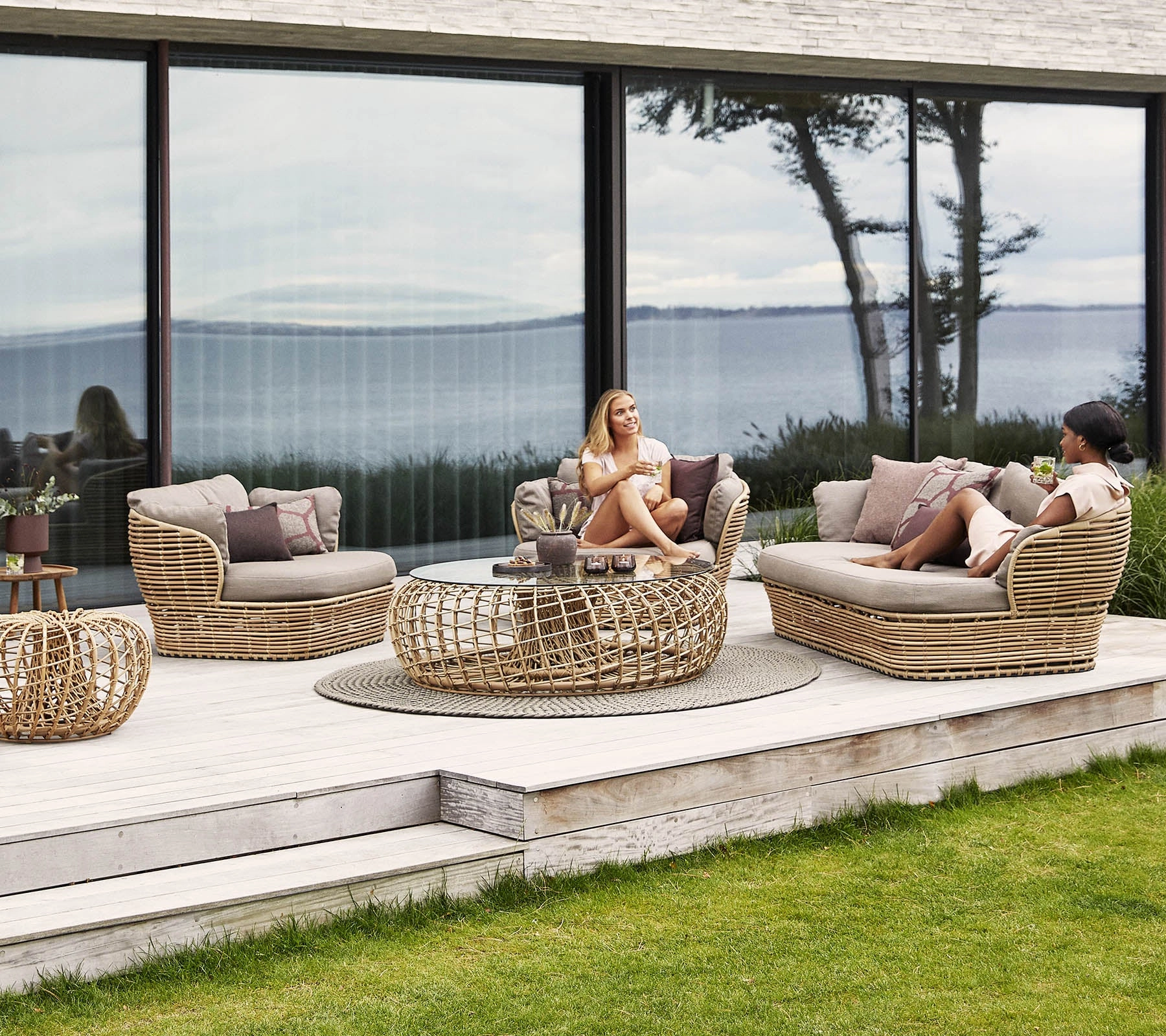 Basket lounge chair