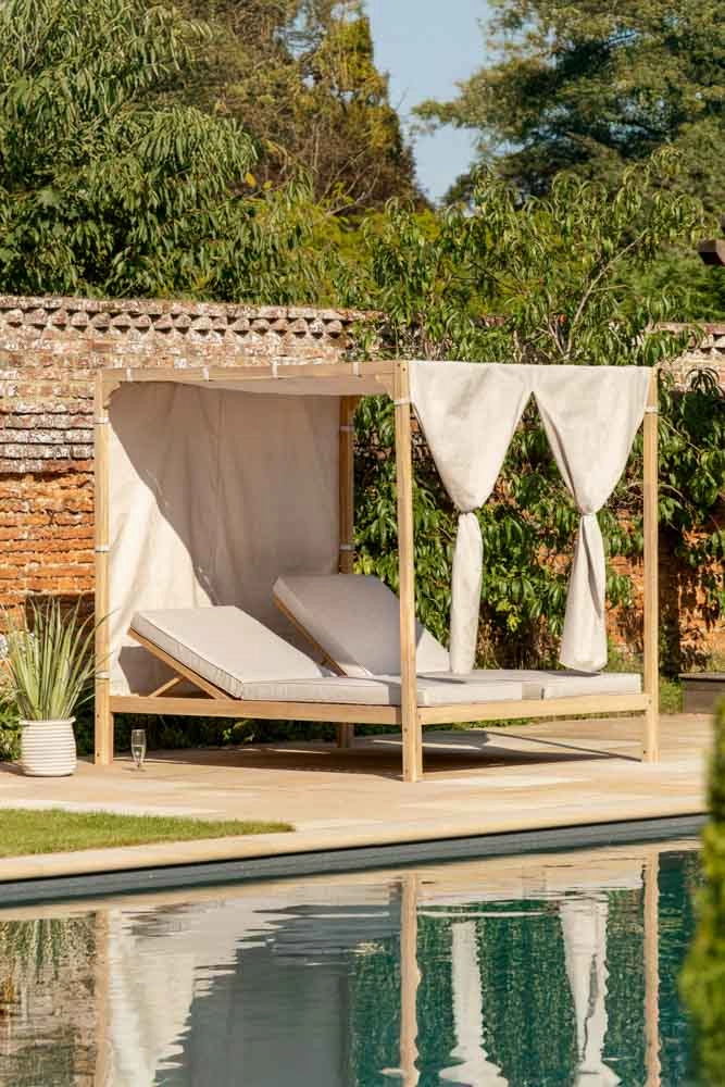 Beautiful Canopy Garden Daybedoutdoor garden decorative ornaments
