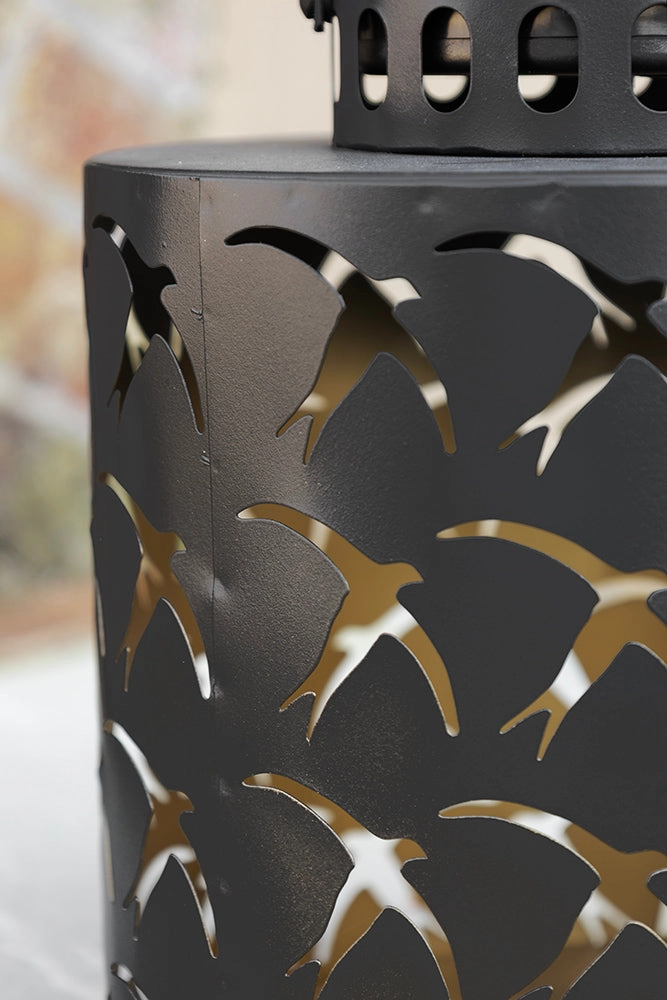 Beautiful Dancing Birds Outdoor Solar Light