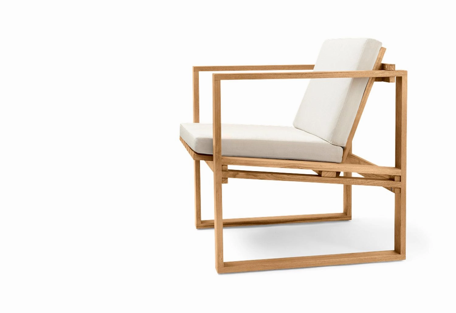 BK11 Lounge Chair