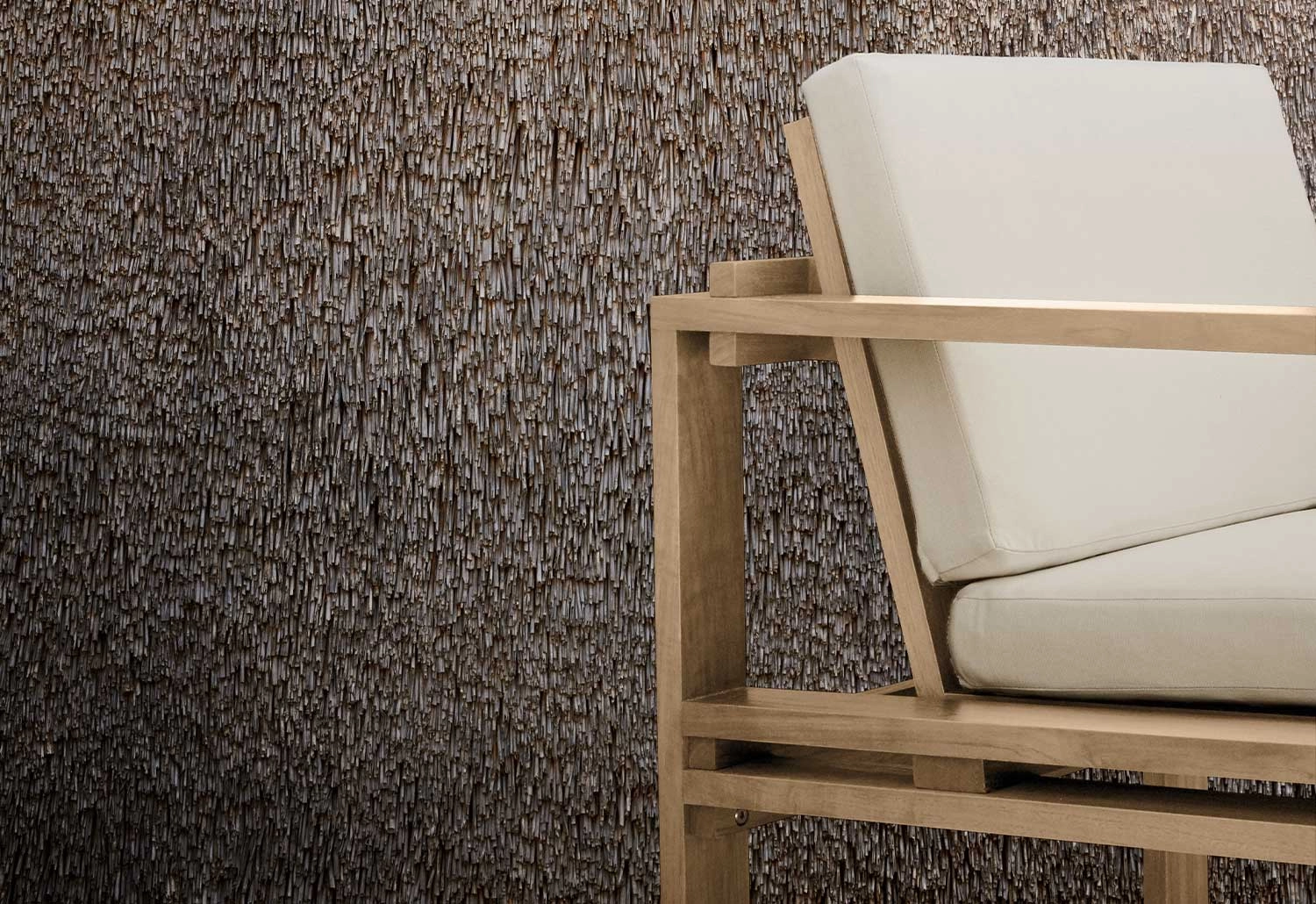 BK11 Lounge Chair