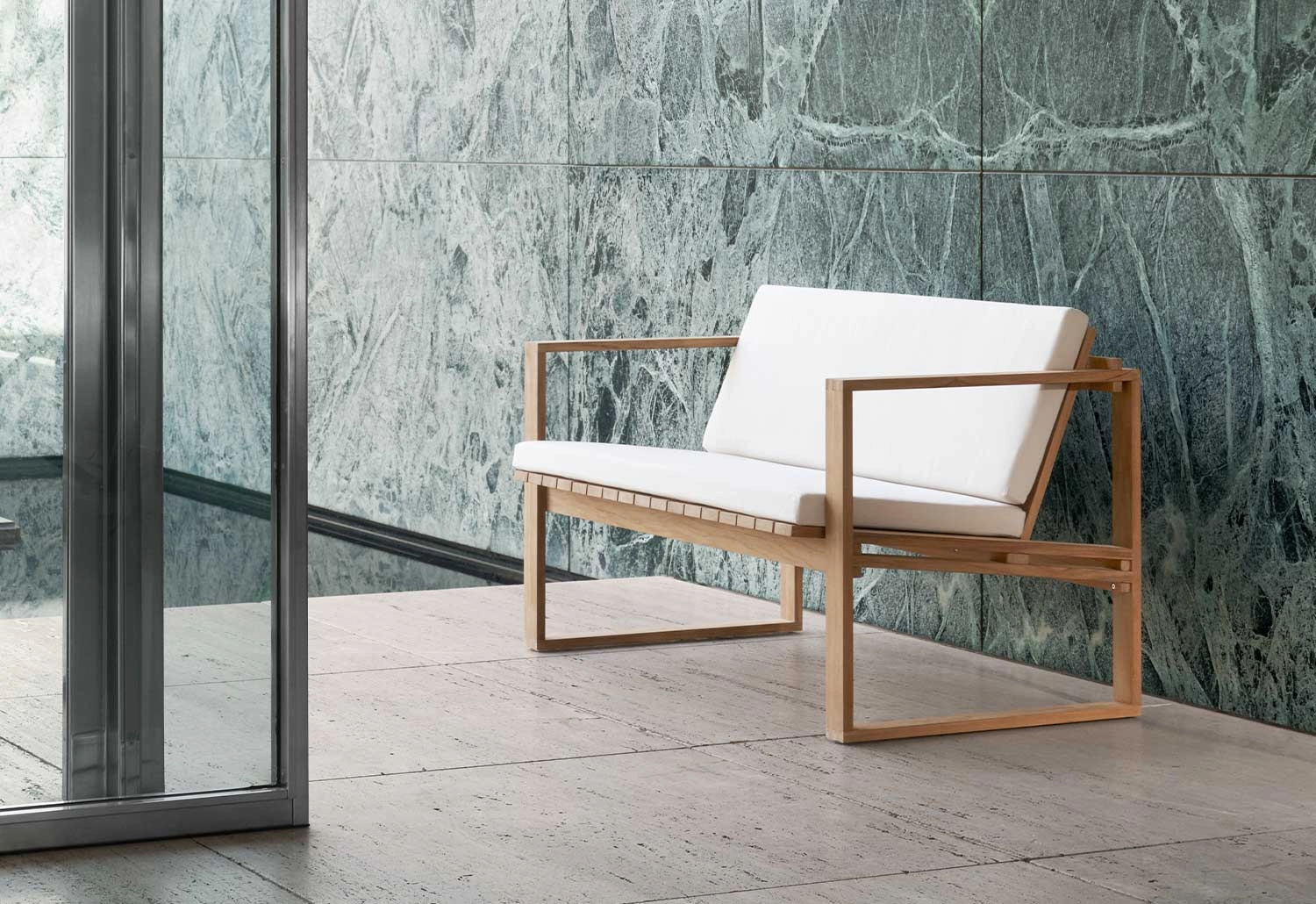 BK12 Lounge Sofa