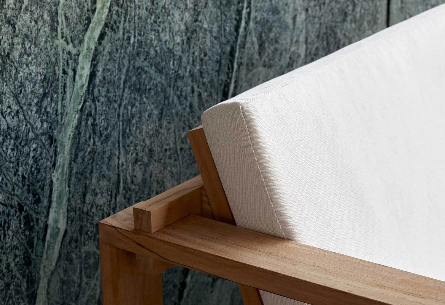 BK12 Lounge Sofa