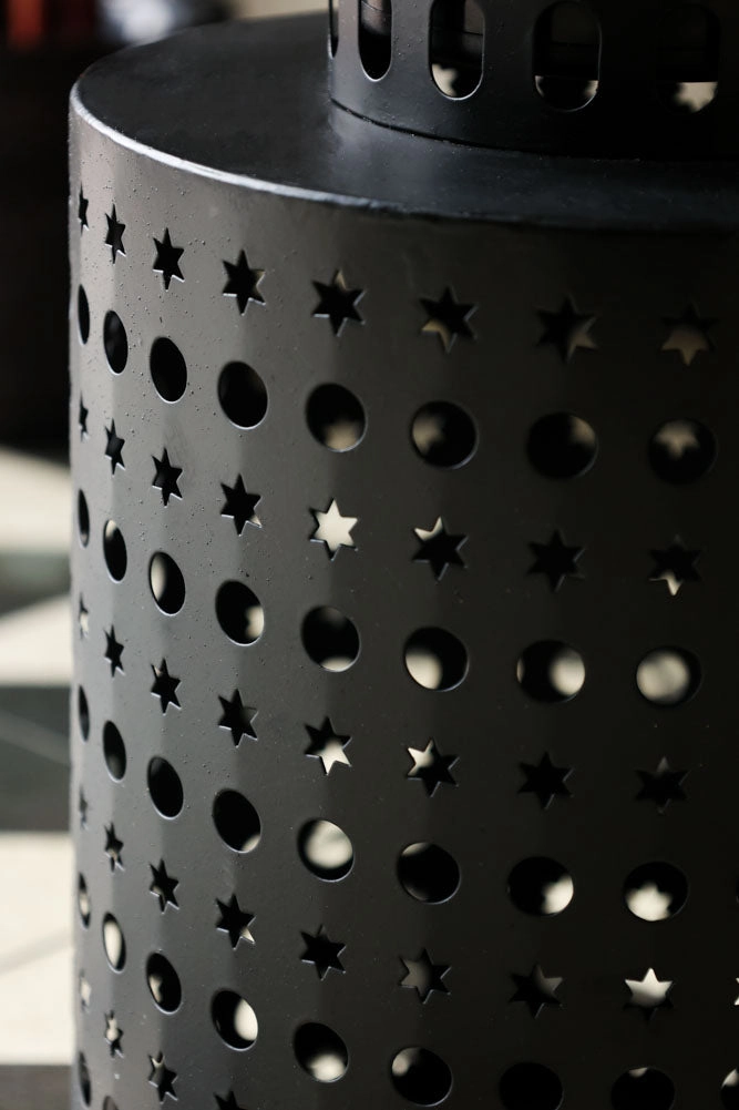Black Star Solar Light