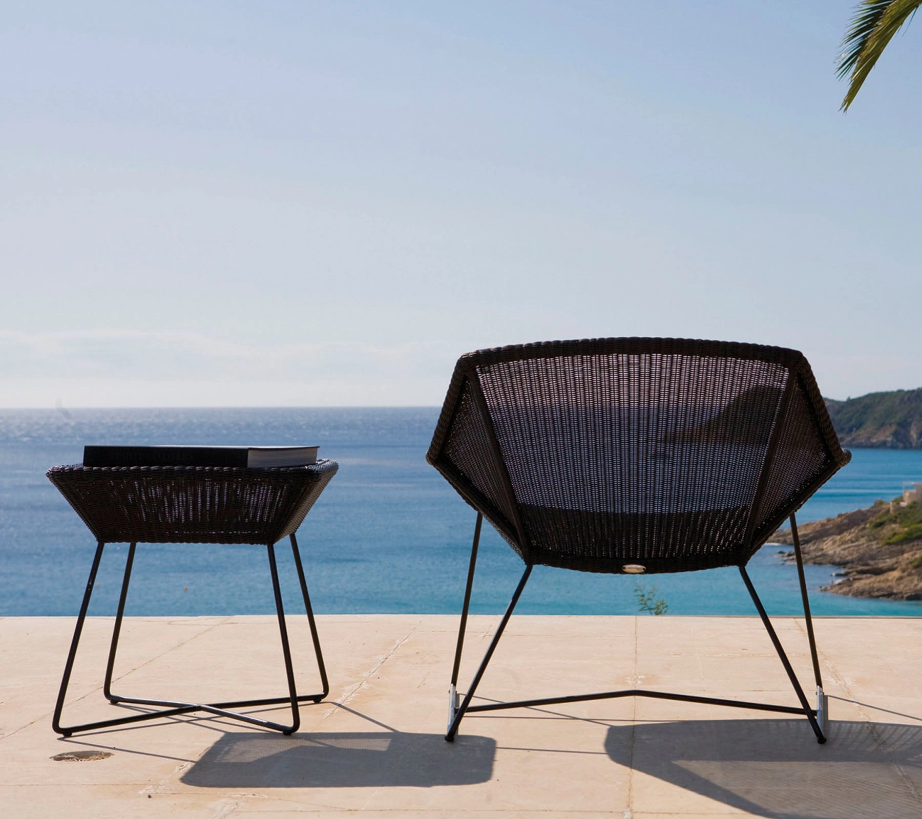 Breeze side table