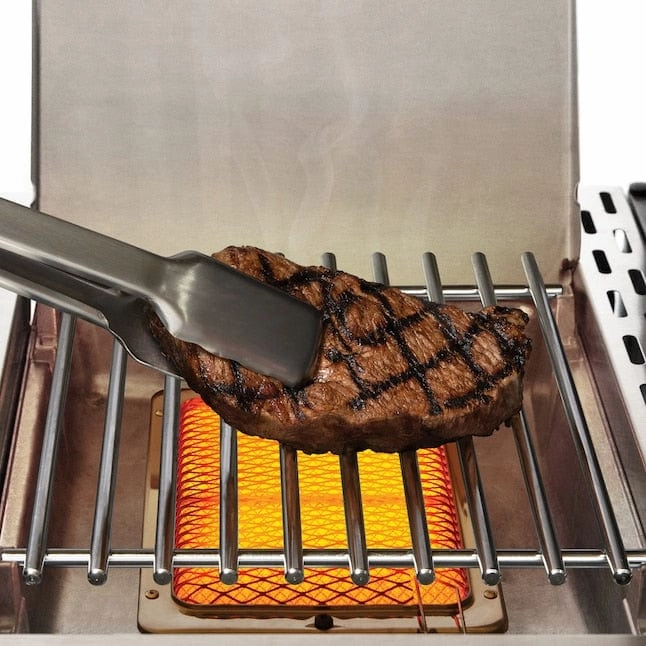 Broil King Baron S 440 PRO Infrared 4-Burner Gas Grill