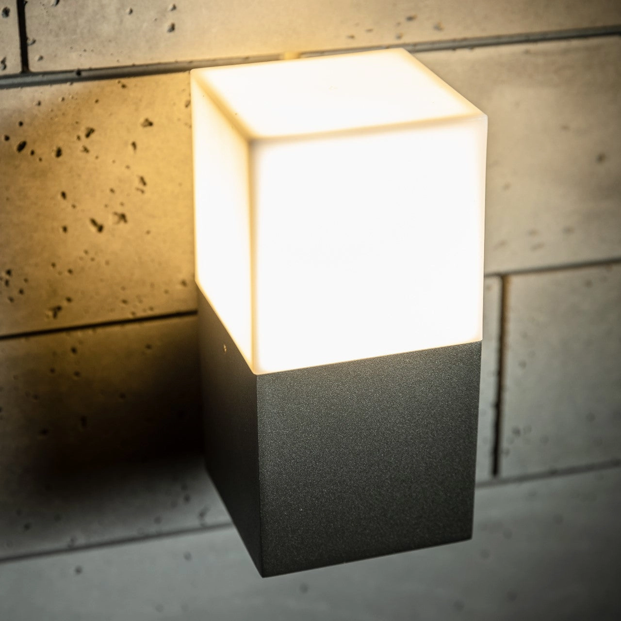 CGC AMARA Dark Grey & White Cube Outdoor Wall LightWeatherproof outdoor lighting
