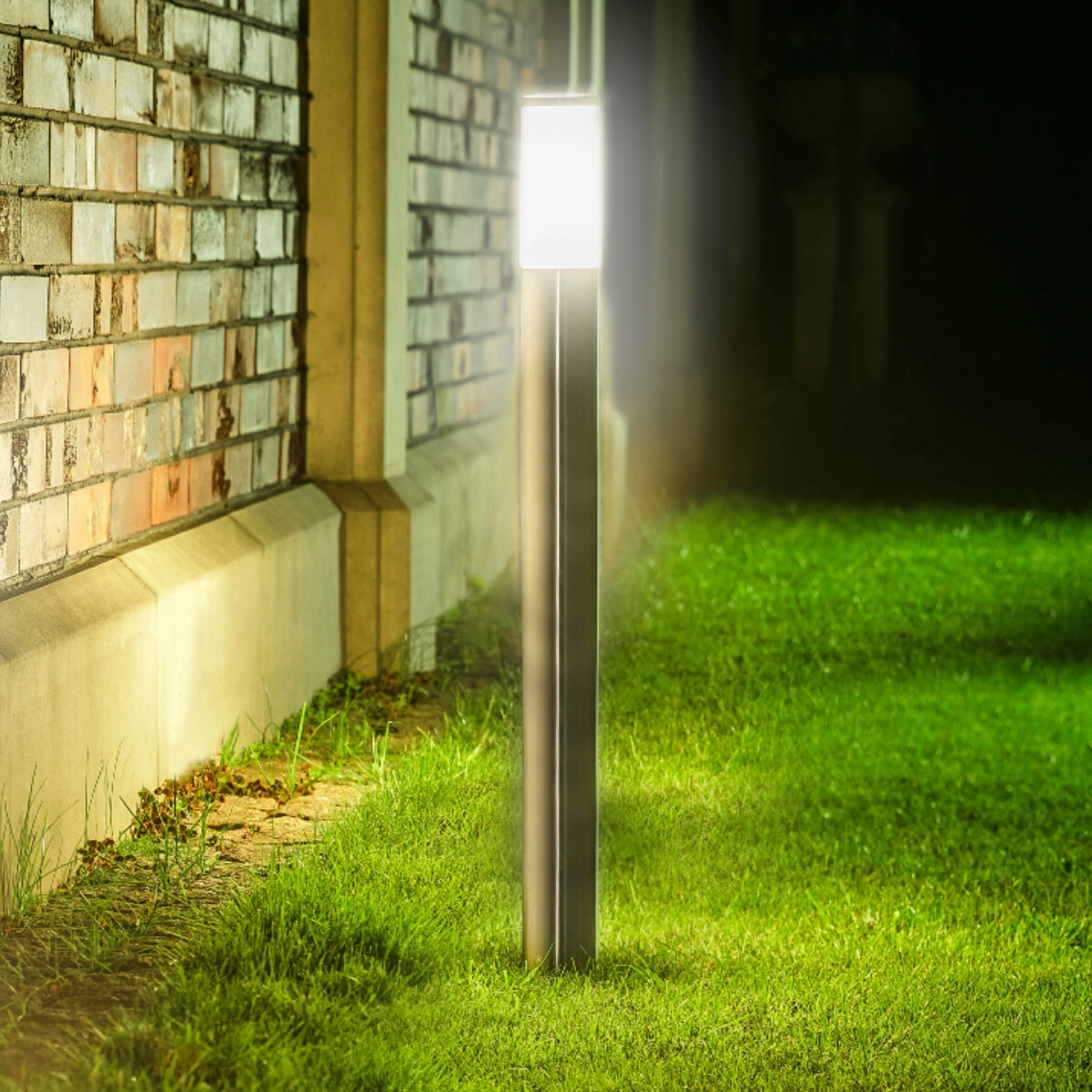 CGC ASTER Stainless Steel 1M Outdoor Post LightMotion activated driveway security lights