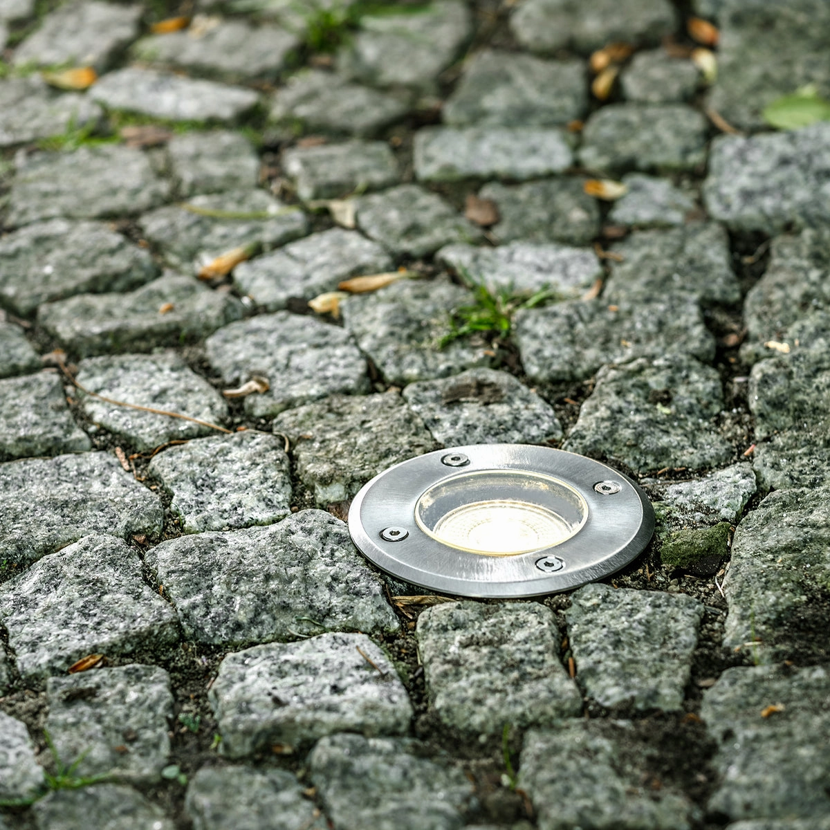 CGC NOLA Round Small Single Stainless Steel Inground Or Decking LightsSolar deck post cap lights