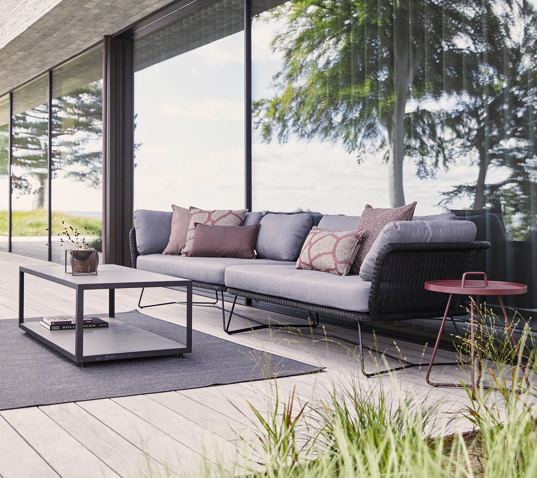 Circle rug, 240x170 cm