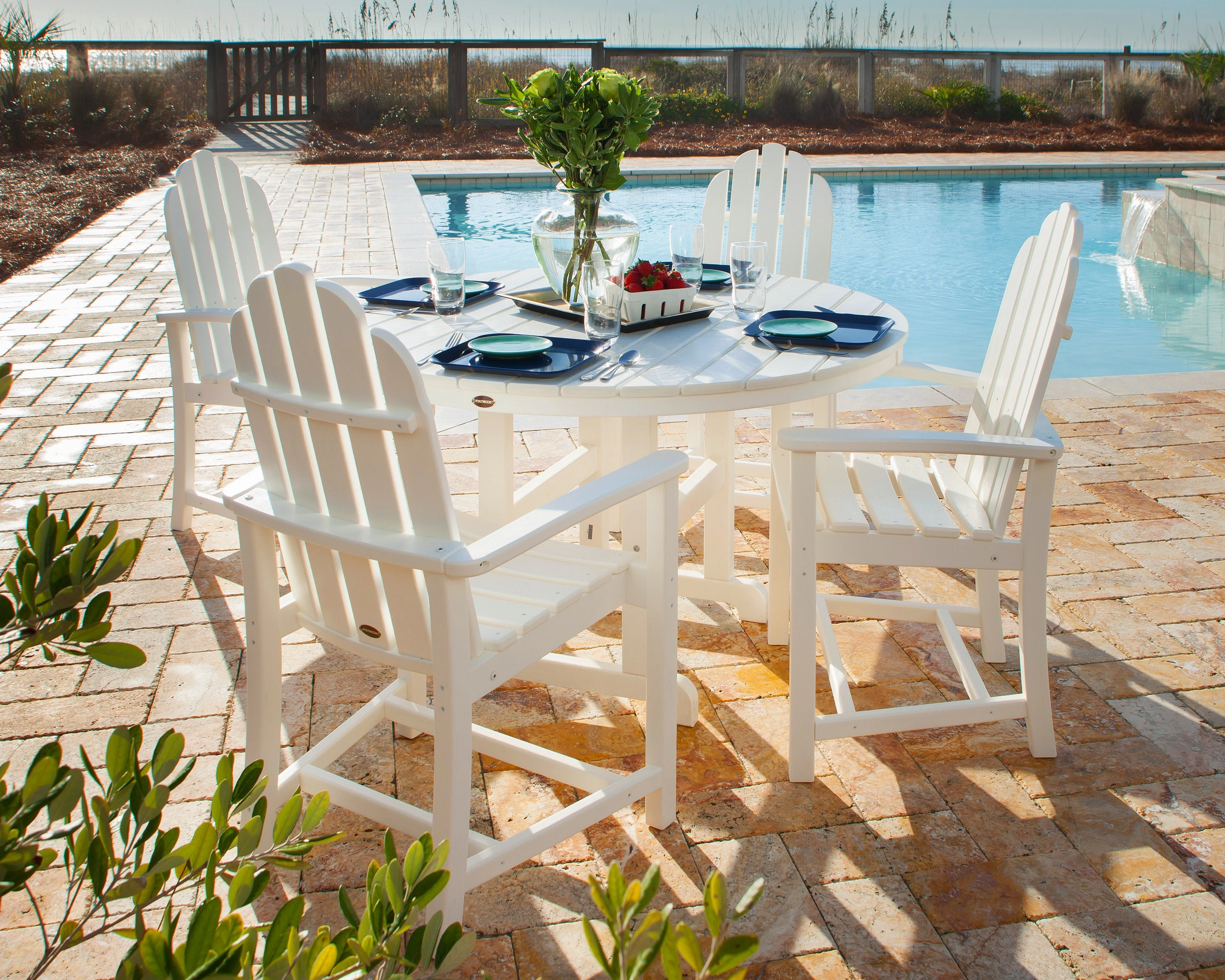 Classic Adirondack 5-Piece Round Farmhouse Dining Set