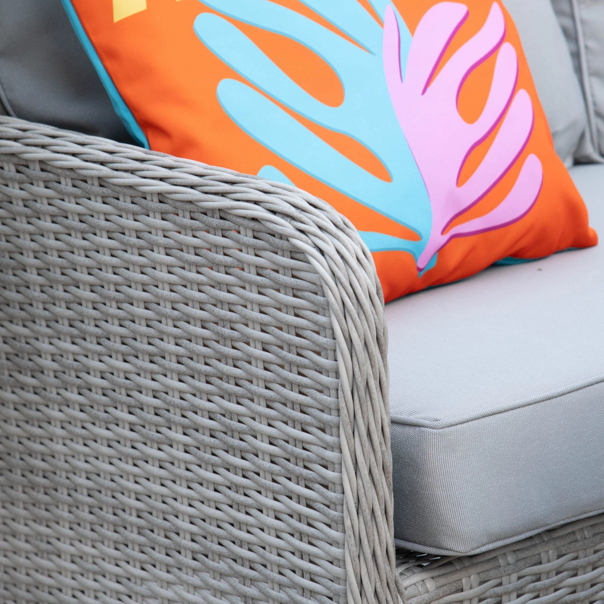 Coral Bay - Square Royal Corner Bench Set With Fire Pit In Light Grey Rattan & Ceramic Top