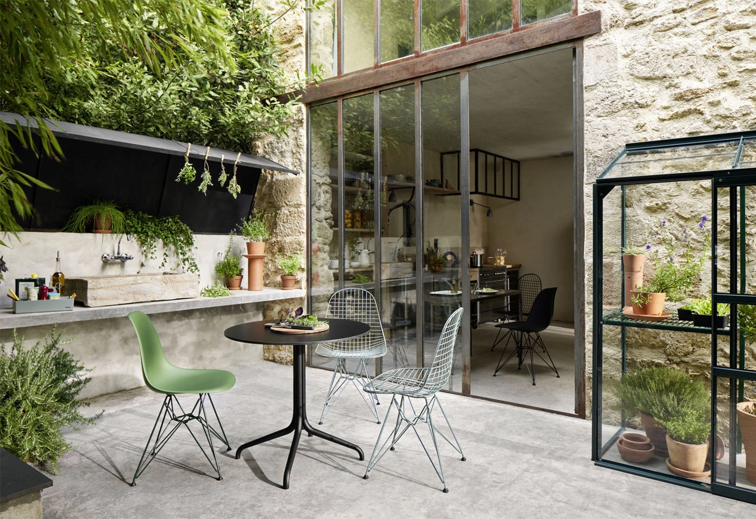 Eames DKR Wire Chair
