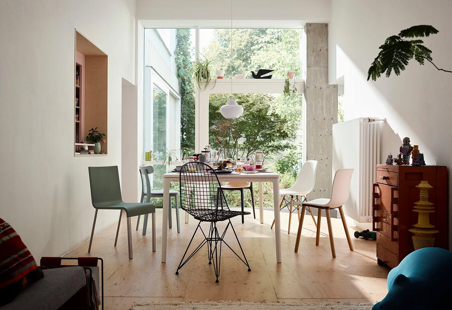 Eames DKR Wire Chair