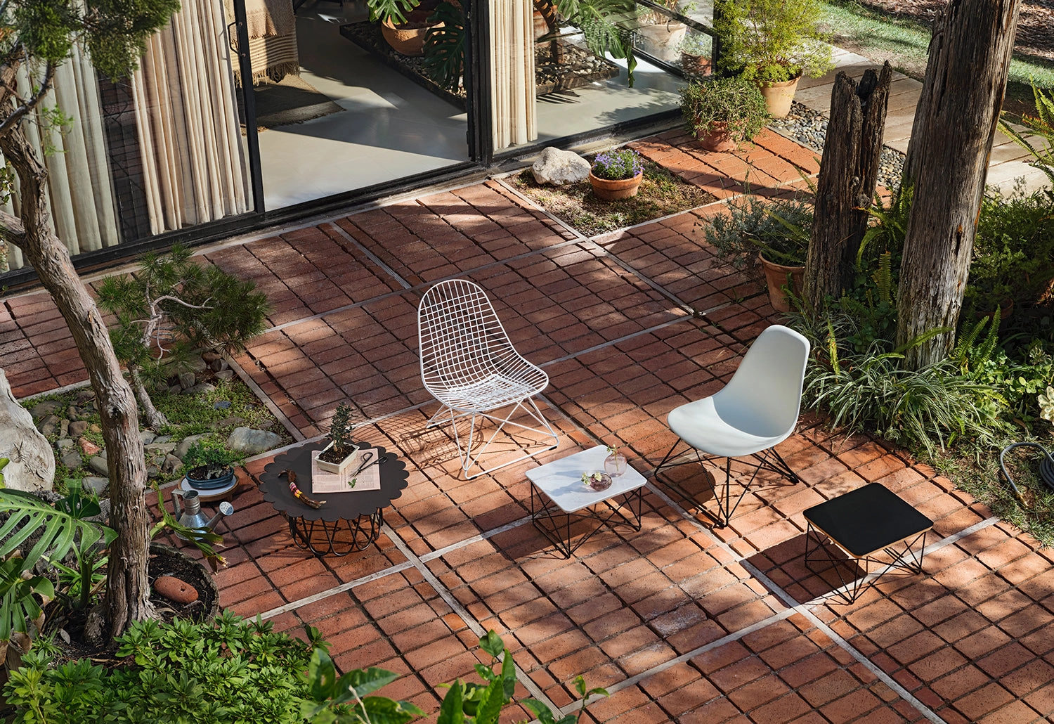 Eames LSR Plastic Chair