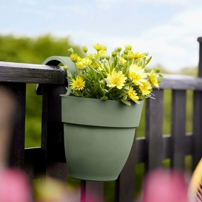 Elho Vibia Campana Easy Hanger Small hanging garden planters for small spaces