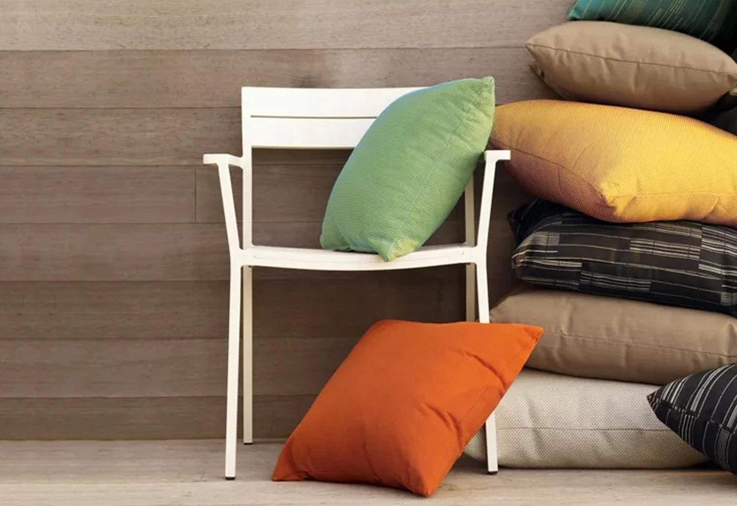 Eos Armchair