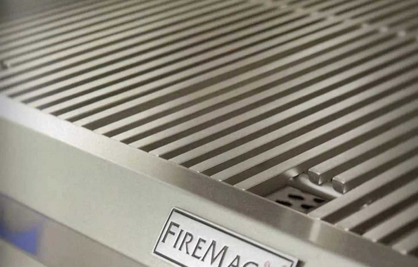 Fire Magic Echelon Diamond 30" Built-In Grill with Digital Thermometer E660i