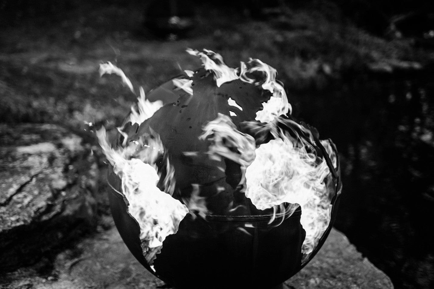 Fire Pit Art Third Rock 36-inch Gas Fire Pit - TR