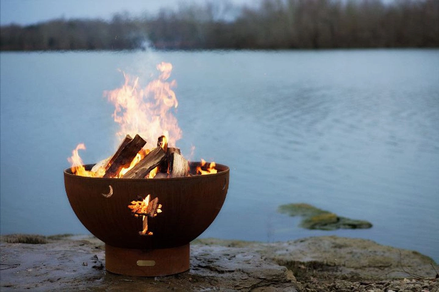 Fire Pit Art Tropical Moon 36-inch Wood Burning Fire Pit - TMportable outdoor fire pit with lid