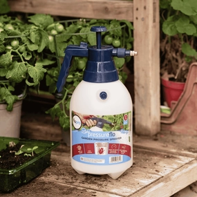 Flo Pro Garden Pressure Sprayer 2 Litre premium quality garden tool set with case