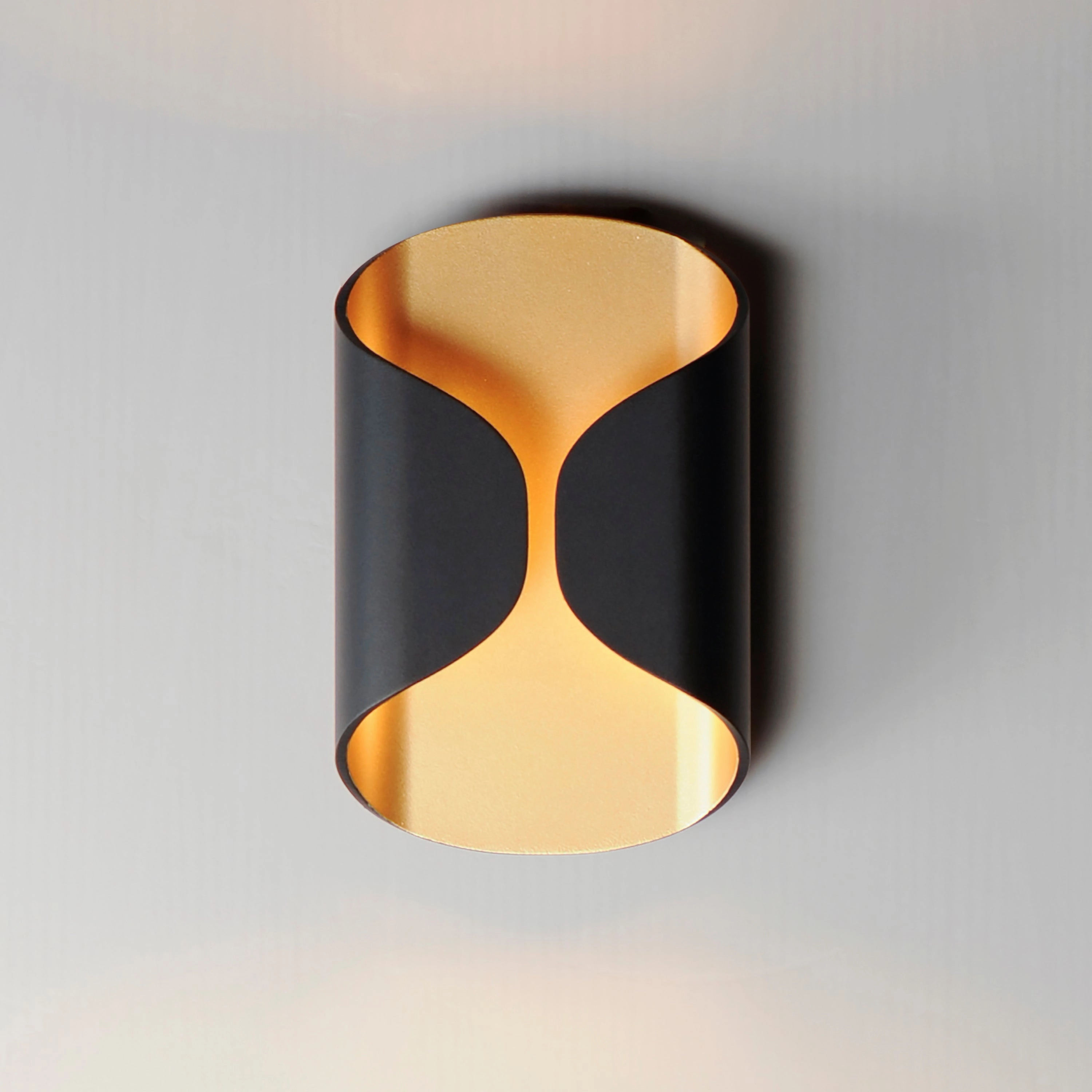 Folio 10" LED Outdoor Wall Lamp