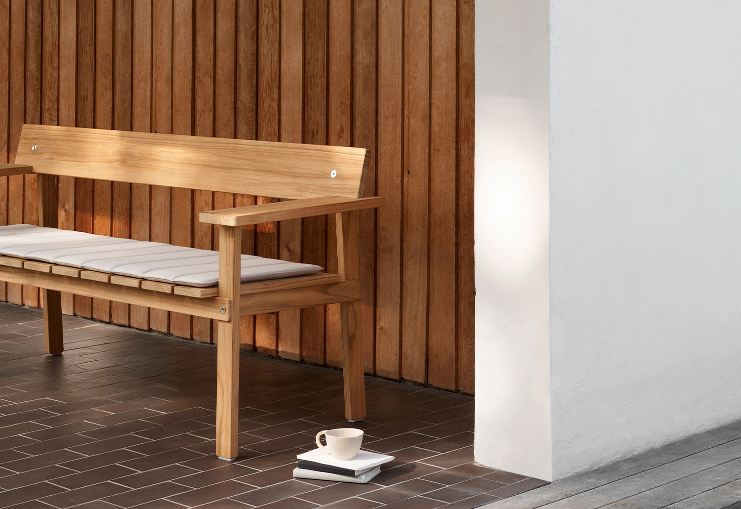 GL101 Timbur Outdoor Bench