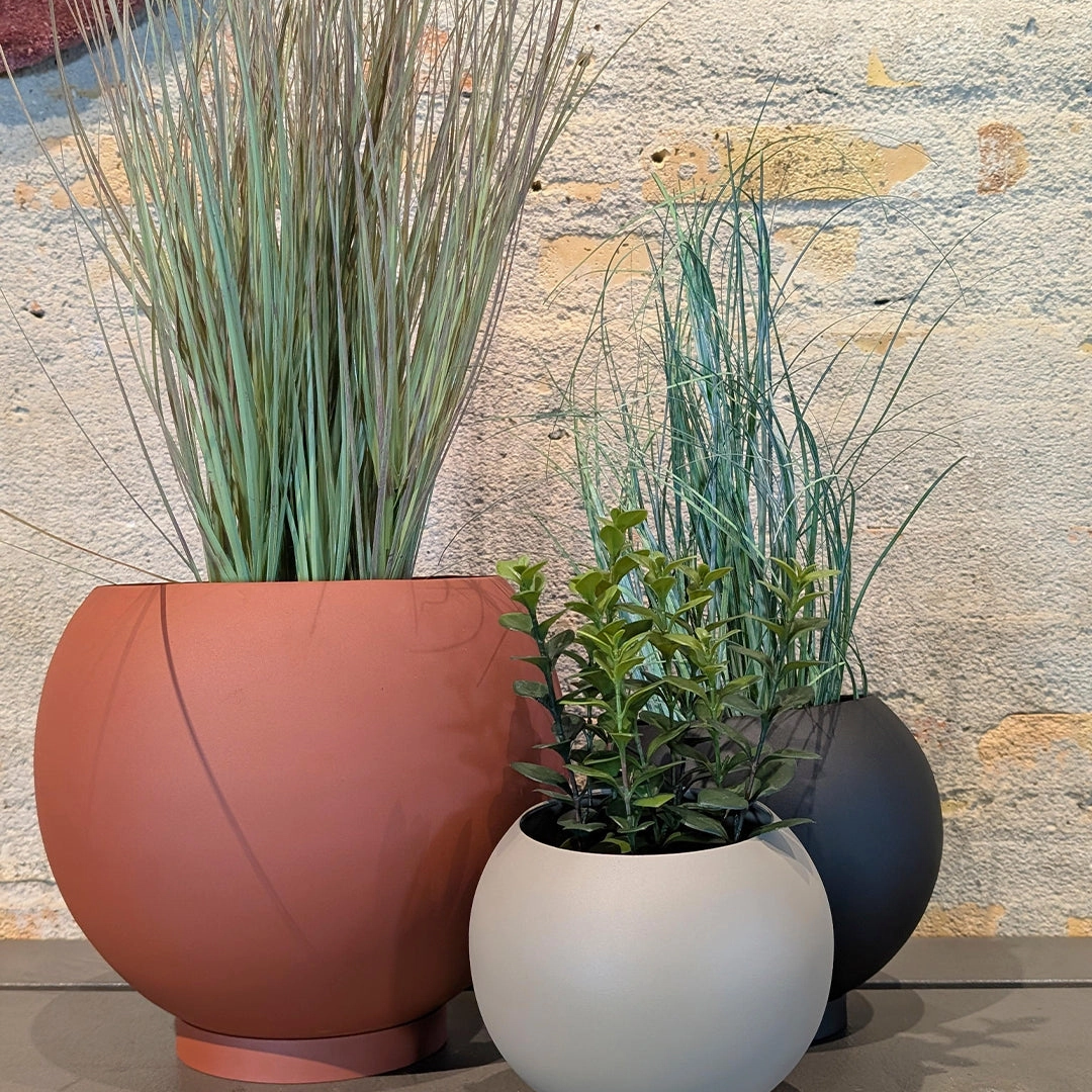 Globe Flowerpot (Order Quantity: 4)