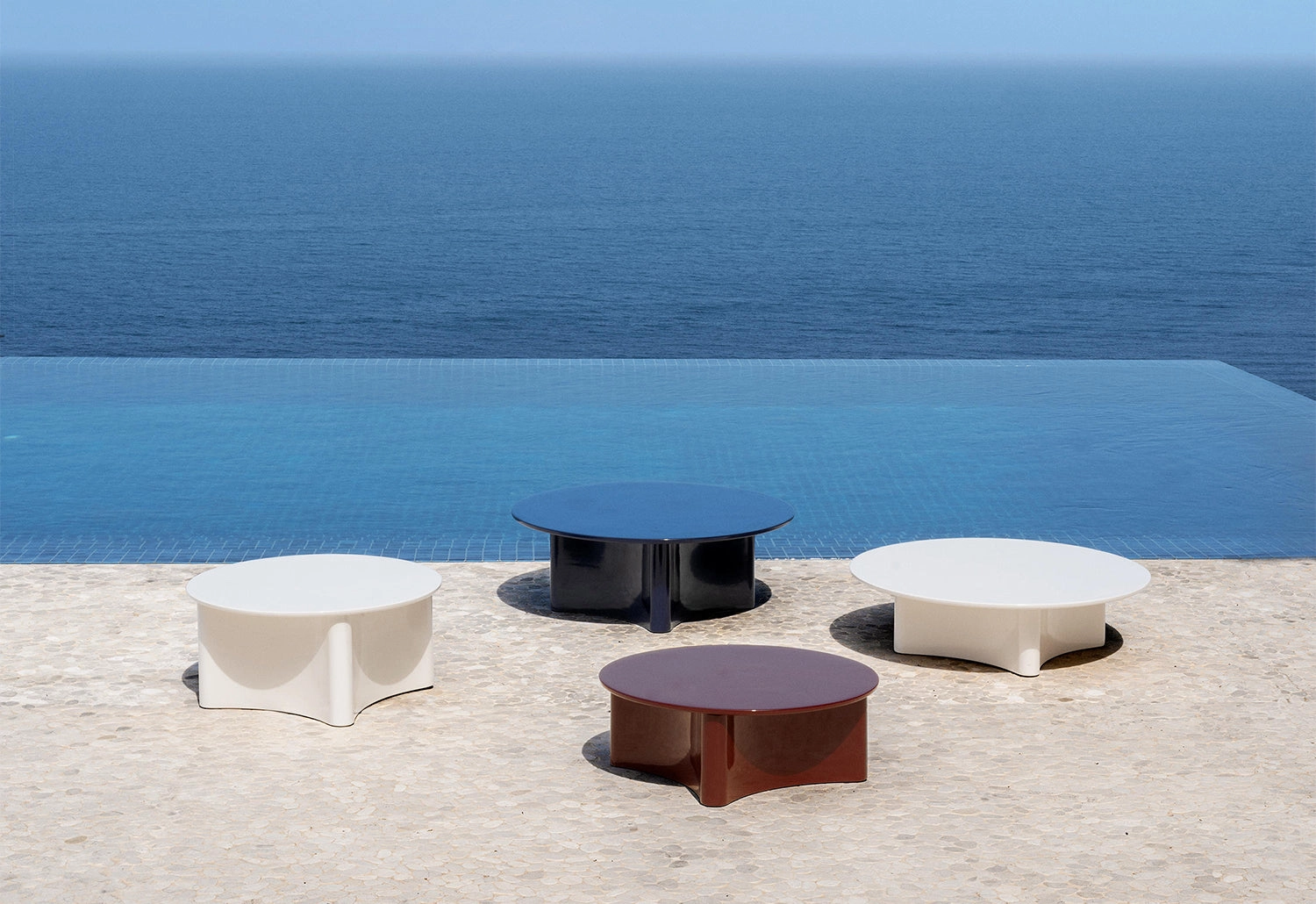 Guna Side Tableoutdoor patio furniture set