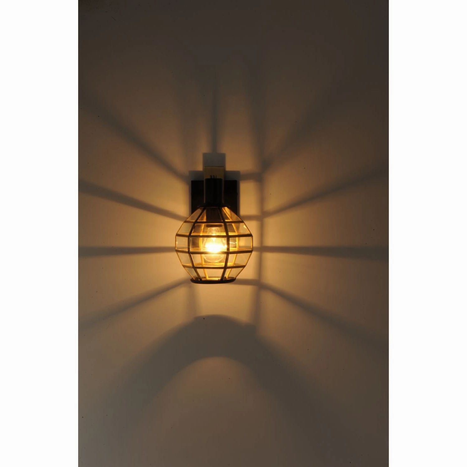 Heirloom Outdoor Wall Light