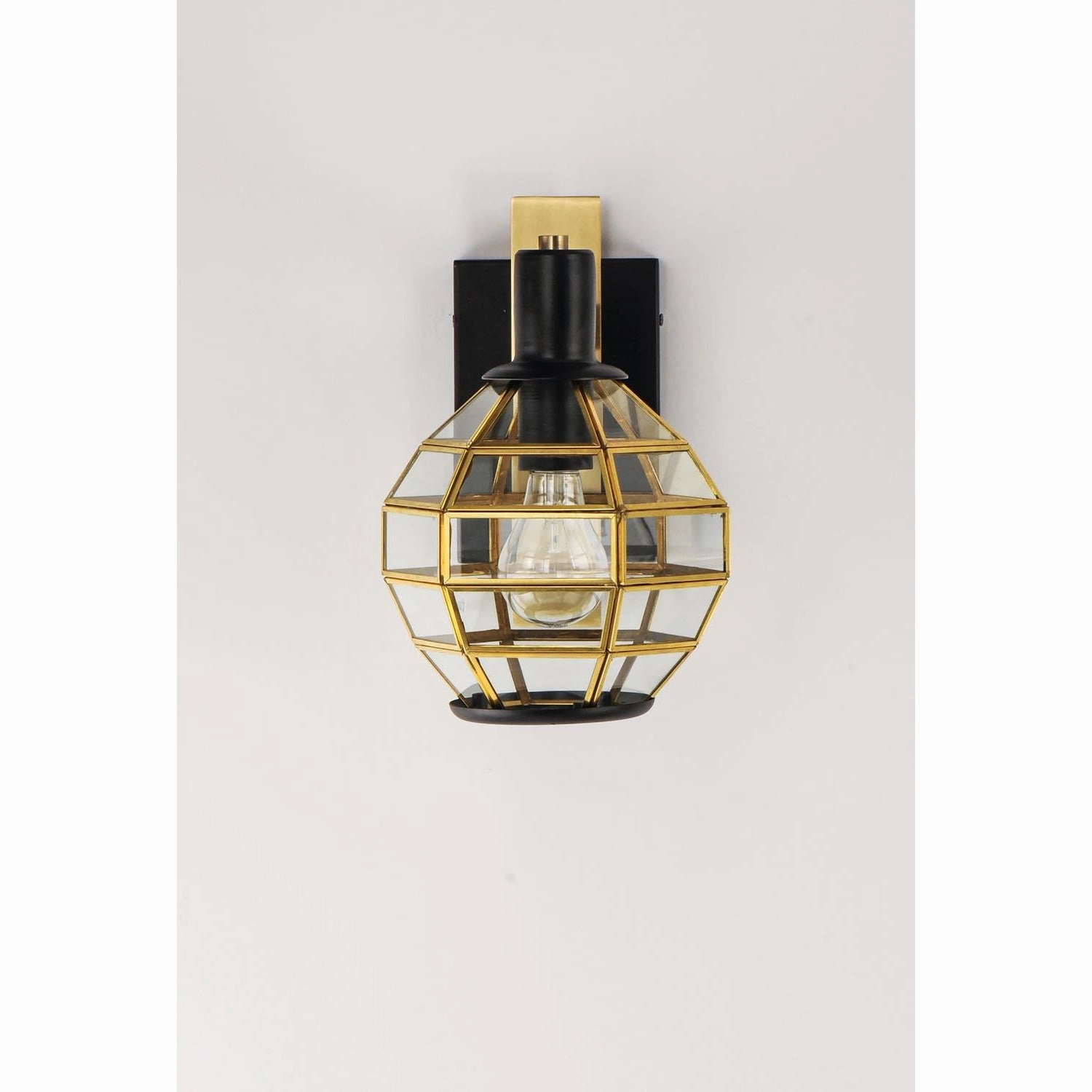 Heirloom Outdoor Wall Light