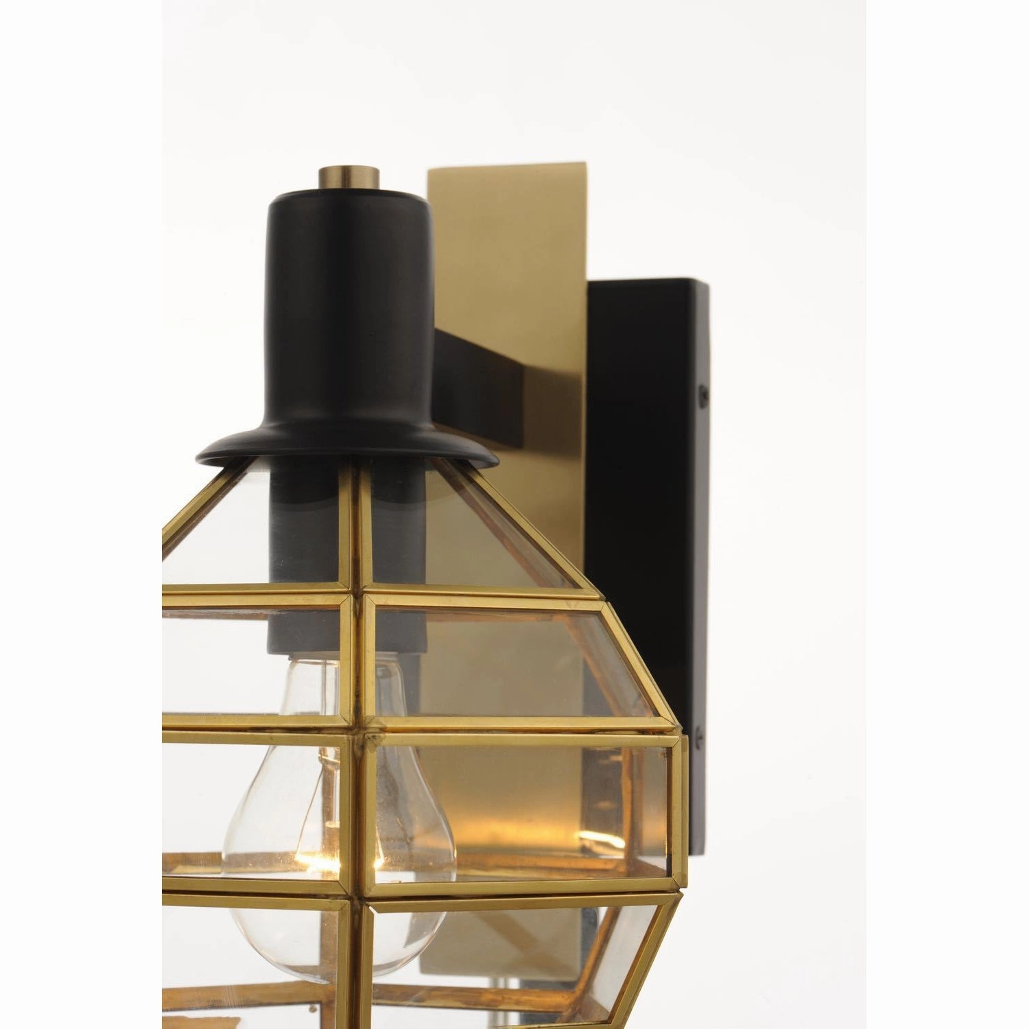 Heirloom Outdoor Wall Light