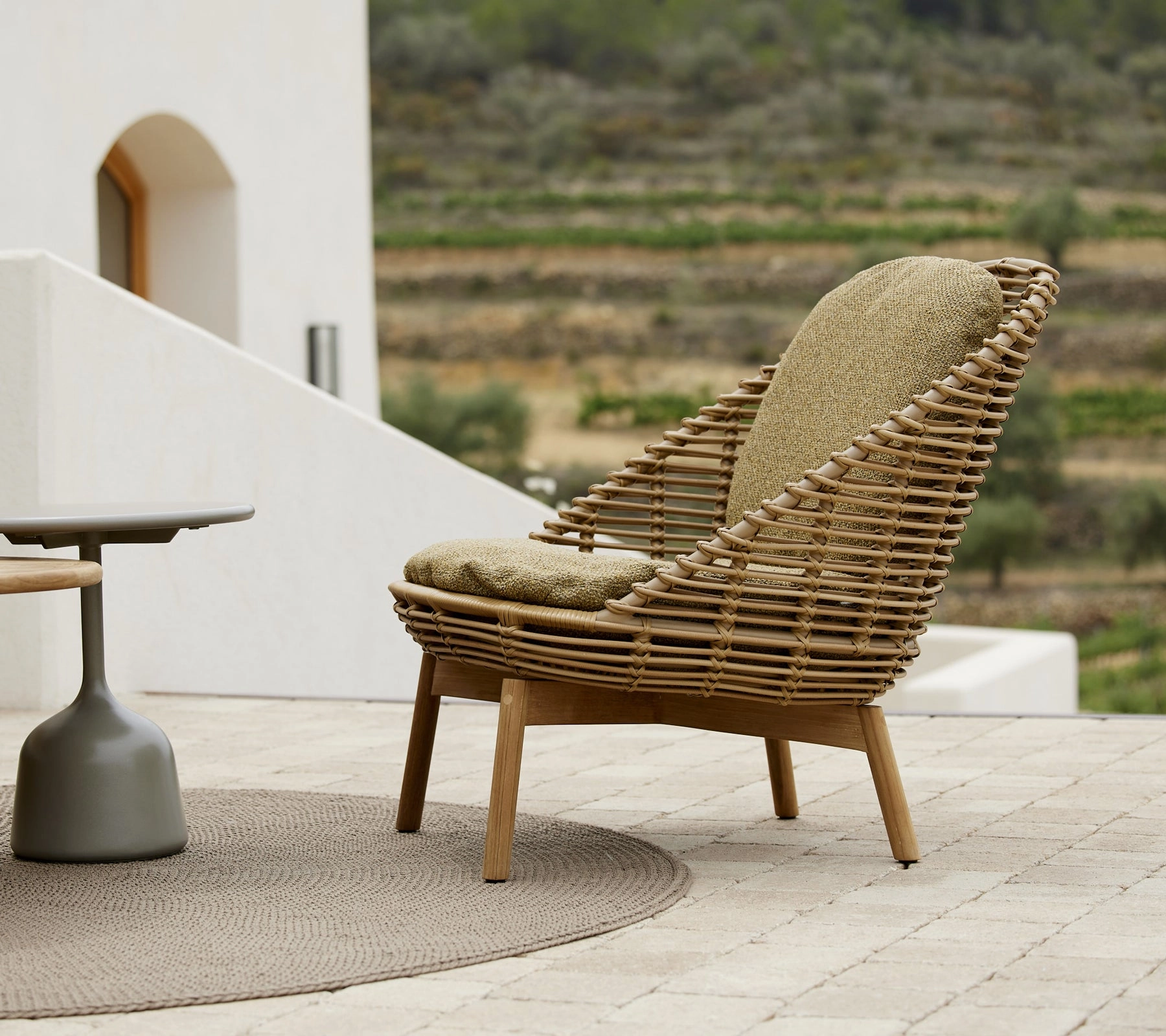 Hive lounge chair