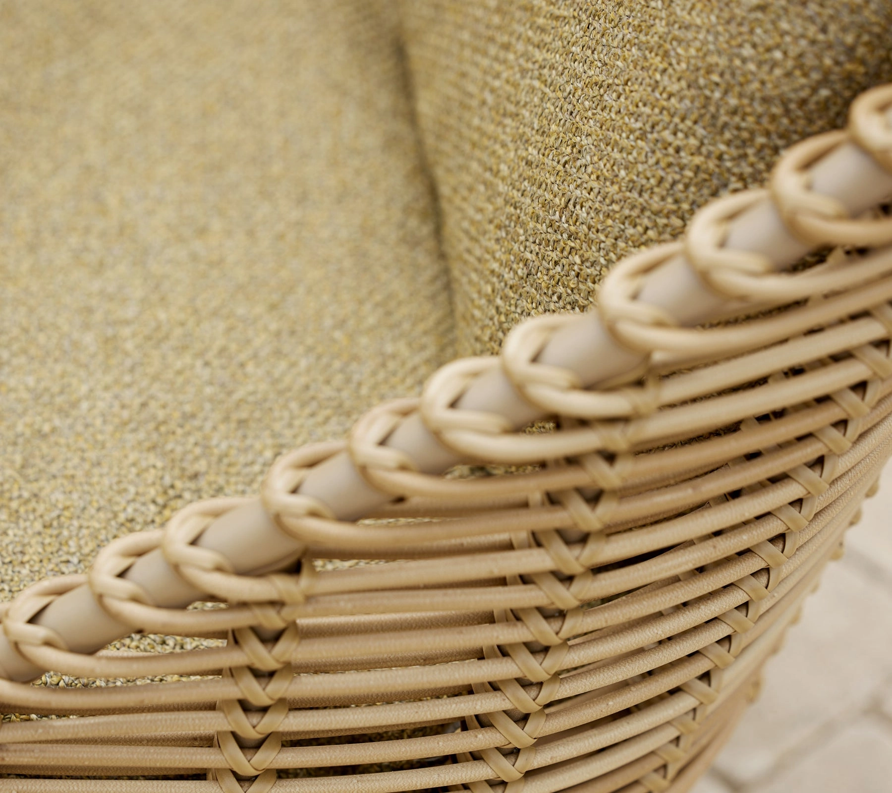 Hive lounge chair