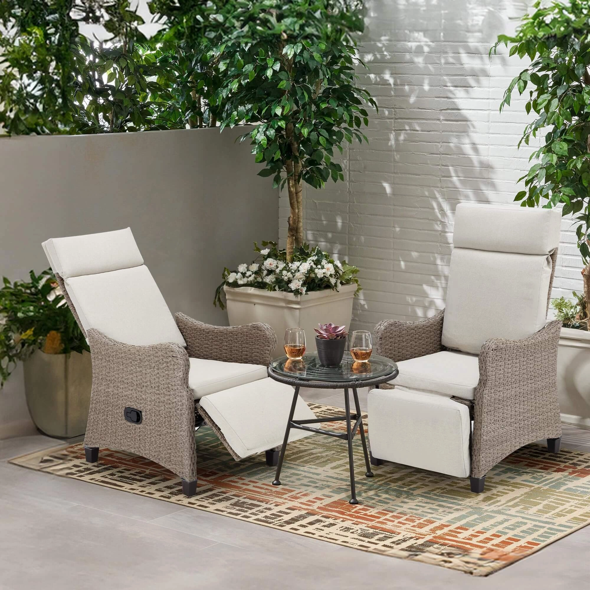 Homrest Outdoor Recliner Chair, Rattan Lounge Chair with Removable Cushion, Beige