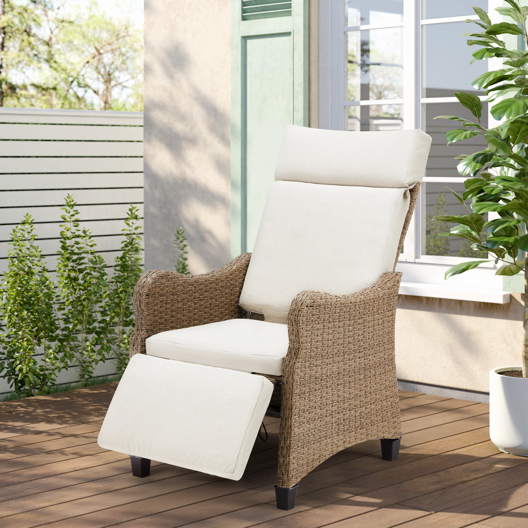 Homrest Outdoor Recliner Chair, Rattan Lounge Chair with Removable Cushion, Beige