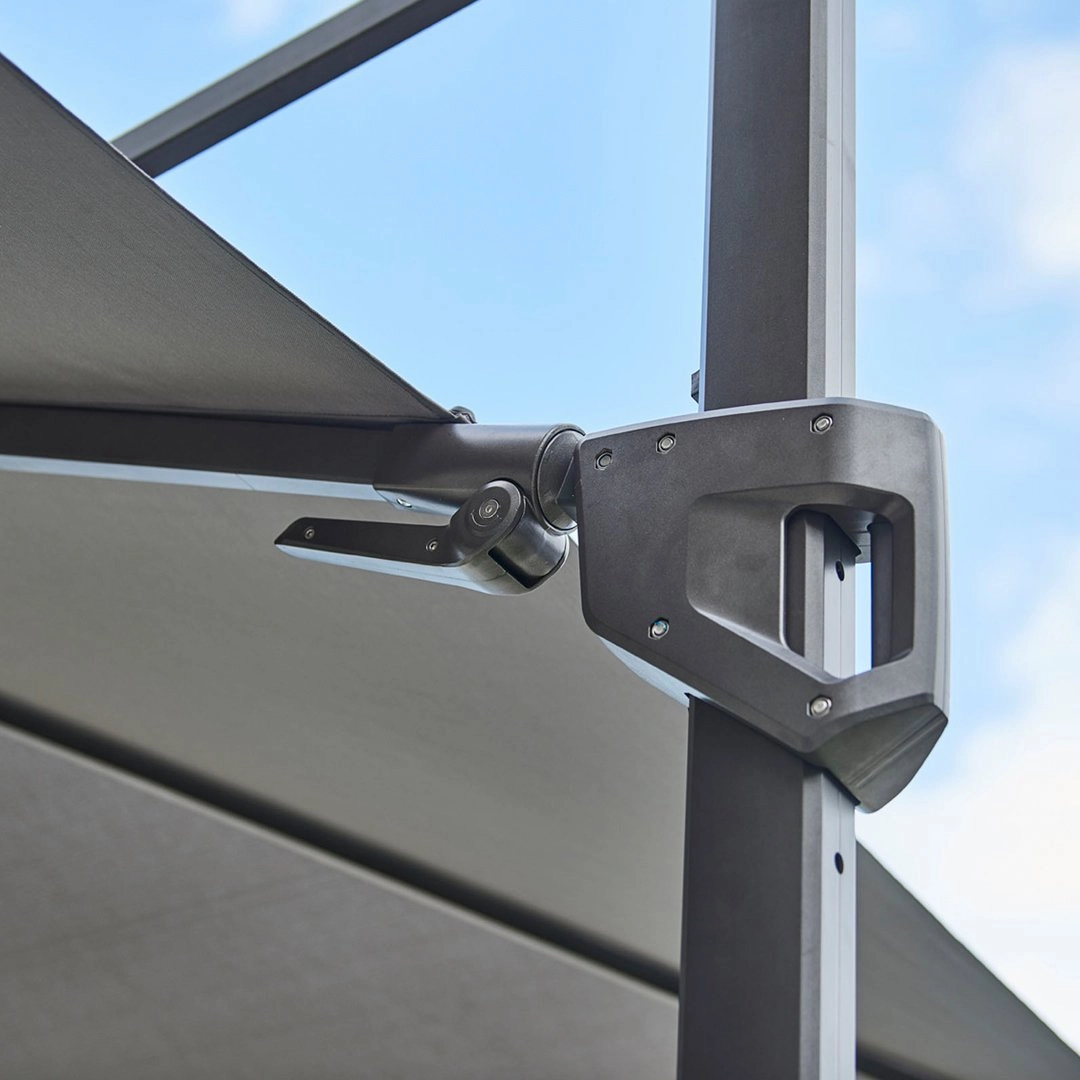 Hyde Luxe Tilt Parasol w/ Base